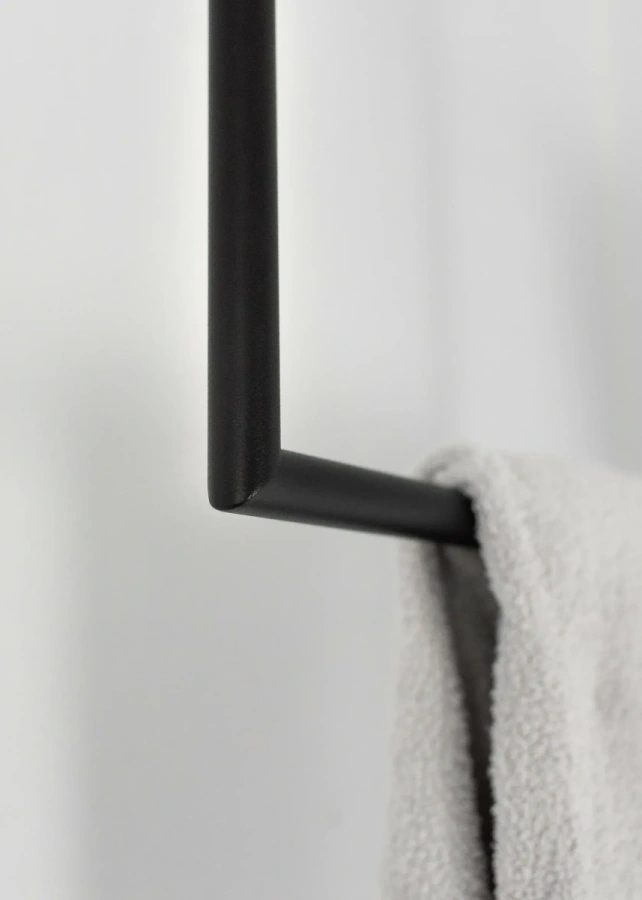 Конструкция потолочной вешалки MyOry TowelRail крупным планом