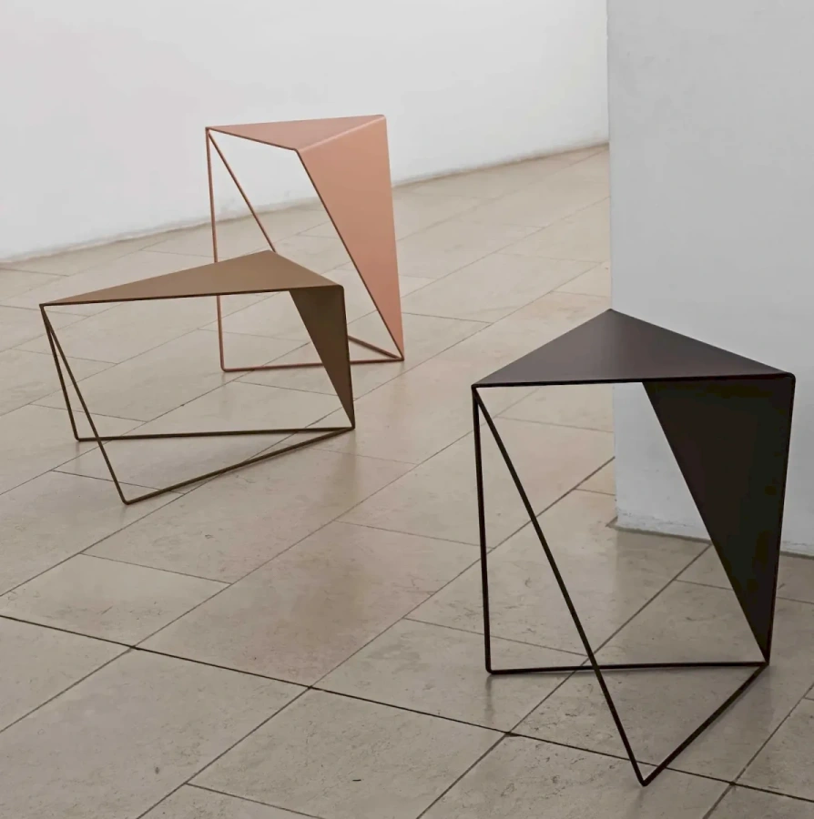 Журнальный стол MyOry Moon дизайнерский из гнутого металла для гостиной