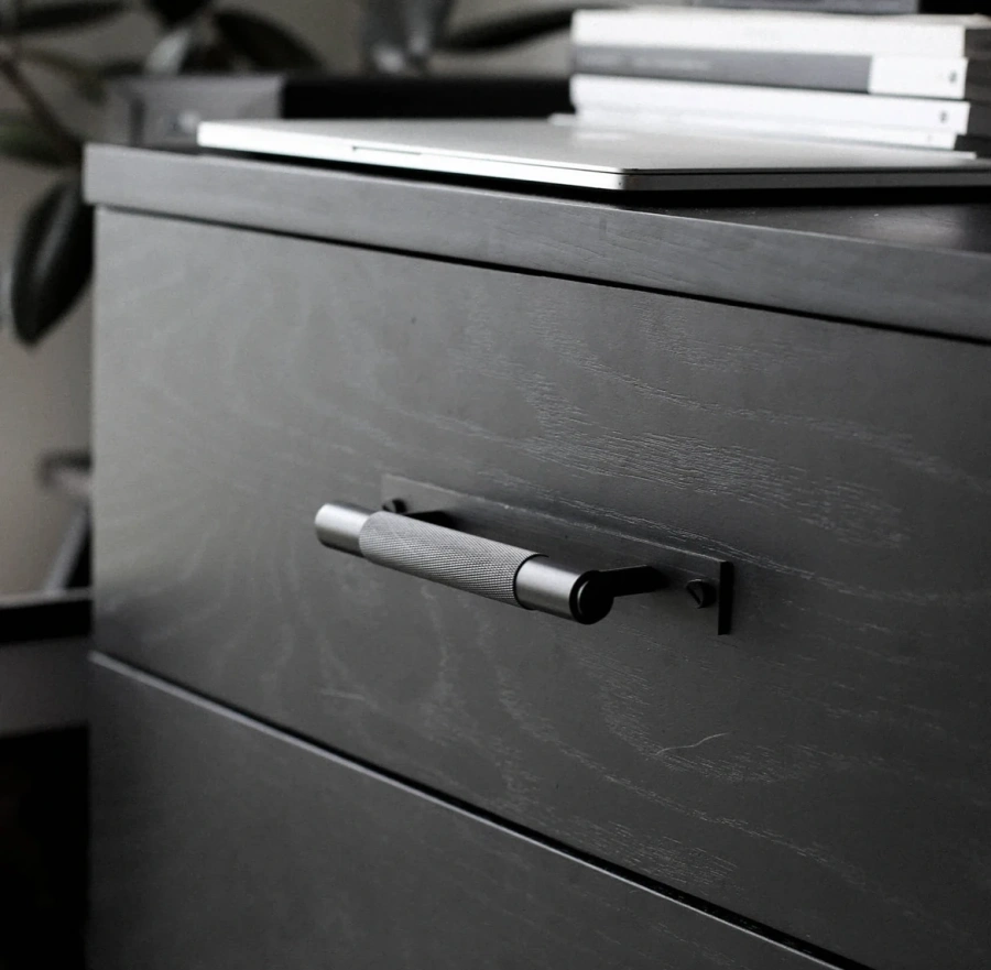 Индастриал и лофт — ручка Jeen в брутальном интерьере