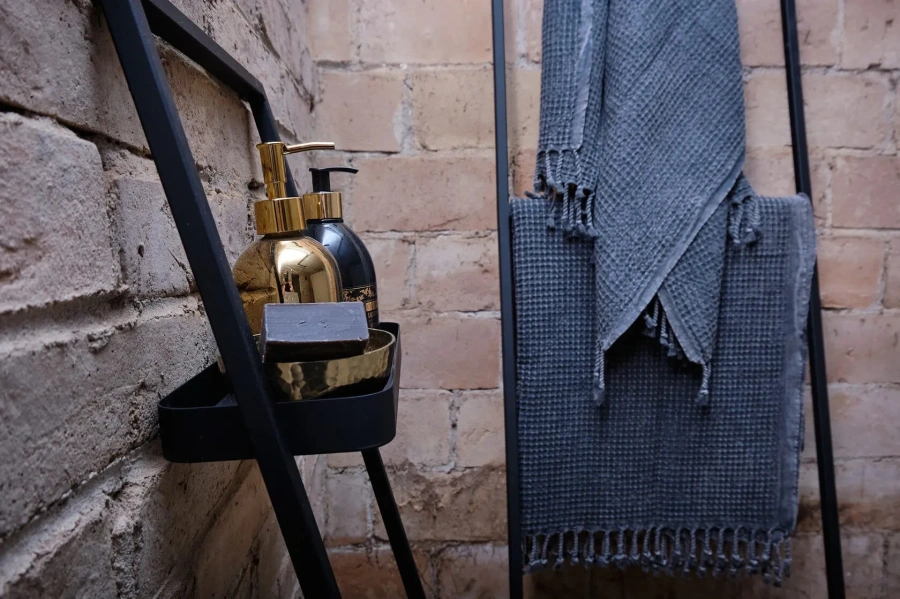 1280-00131-karkas-myory-eson-metallicheskaya-podstavka-c-polkoj-chernyj-08