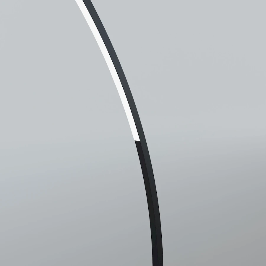 Изогнутая стойка и матовая черная отделка торшера ArcOsmo крупным планом