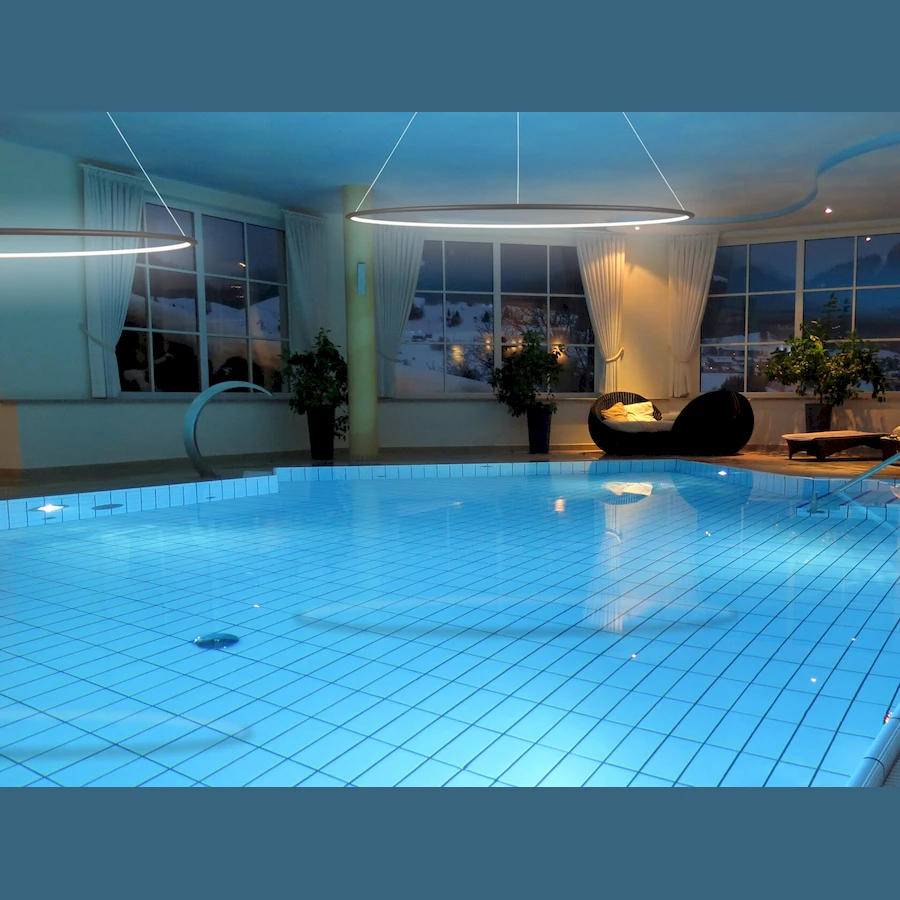 Потолочные светильники. люстра производство glode "Olamp" идеальное решение для тех, кто хочет привнести особый шарм в свой интерьер. Каталог мебели из России - AdtPro. Id-12