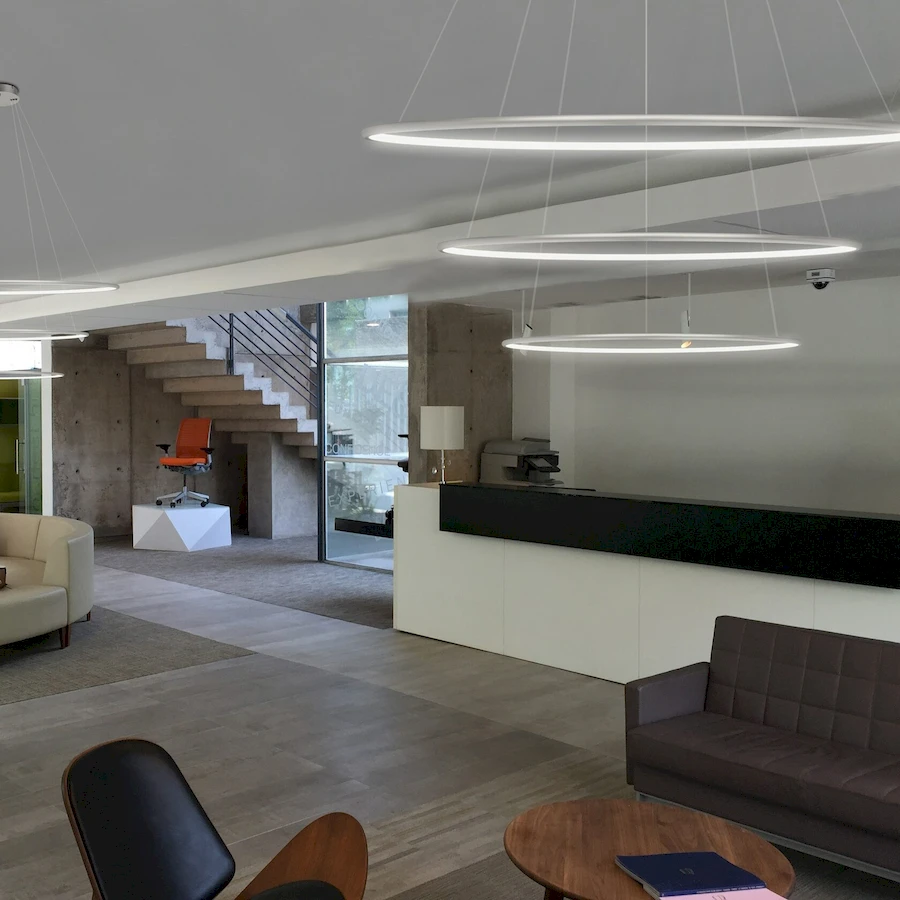 Купите потолочные светильники. люстра производство glode "Olamp triple" и Ваш интерьер несомненно преобразиться, поскольку над изготовленной в ручную мебелью работали лучшие дизайнеры мебели. Каталог мебели из России - AdtPro. Id-4