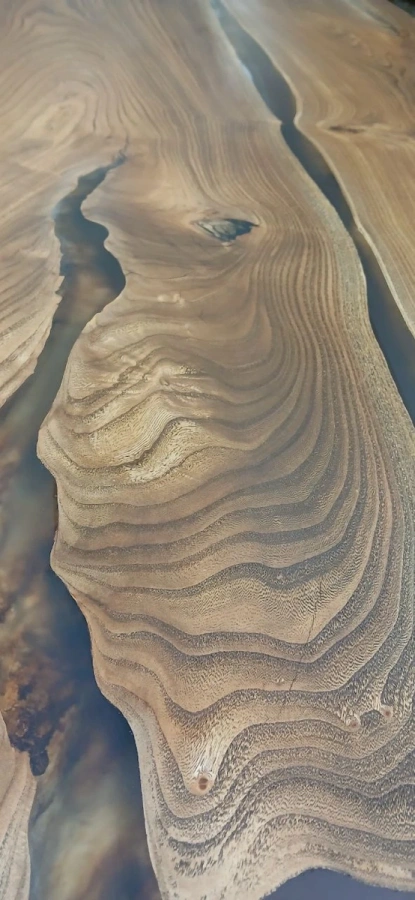 Детальная обработка живого края столешницы, ручная шлифовка и покрытие